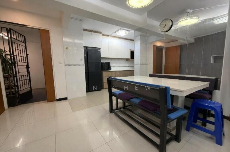 93B Telok Blangah Street 31 HDB Flat For Sale at S$ 1,030,000 | PropertyGuru Singapore - Kitchen