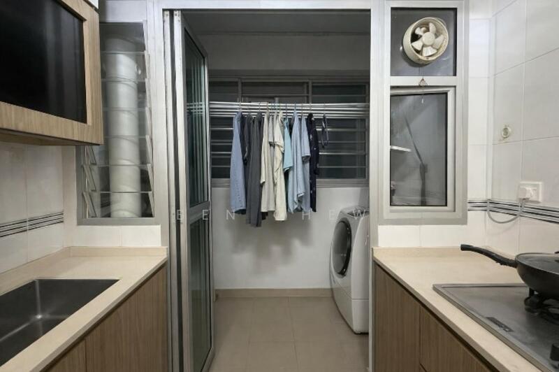 93B Telok Blangah Street 31 HDB Flat For Sale at S$ 1,030,000 | PropertyGuru Singapore - Kitchen