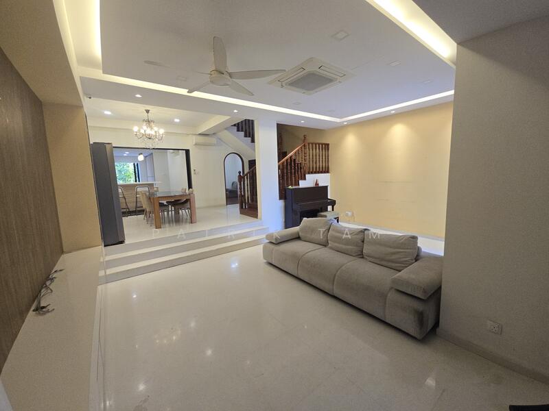 3.5 storey inter-terrace house along Sixth Avenue for lease, Sixth Avenue, 5 Bedrooms, 4,000 sqft, Terraced House For Rent, by Patrik Tam, 500048849 - Living Room - PropertyGuru.com.sg