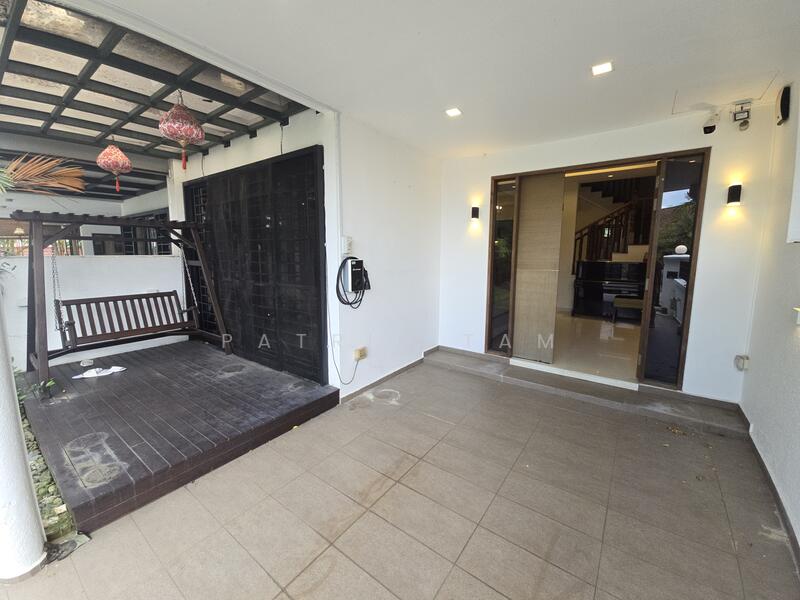 3.5 storey inter-terrace house along Sixth Avenue for lease, Sixth Avenue, 5 Bedrooms, 4,000 sqft, Terraced House For Rent, by Patrik Tam, 500048849 - Exterior - PropertyGuru.com.sg