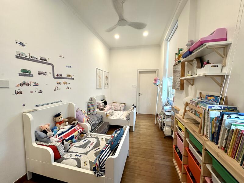 University Park Semi-Detached House For Sale at S$ 4,800,000 | PropertyGuru Singapore - Children's Bedroom