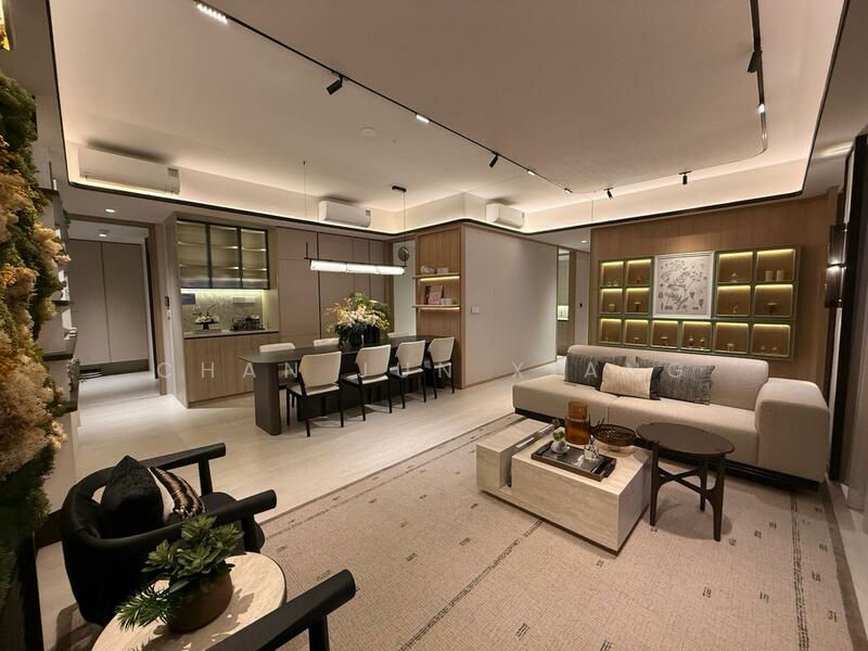 ⭐ Ai Tong less than 1KM! Beside MRT! Condominium For Sale at S$ 2,650,000 | PropertyGuru Singapore - Living Room