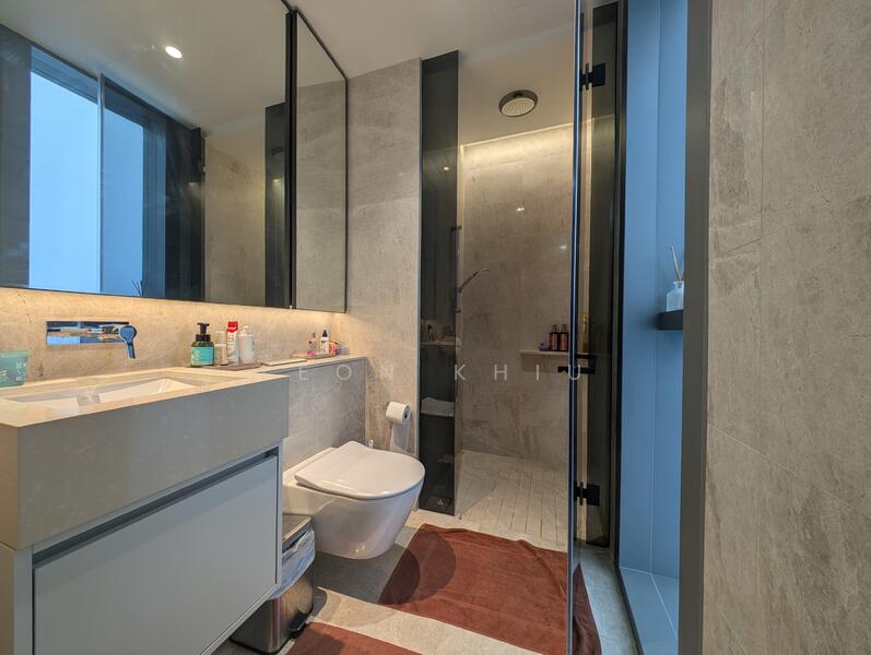 Amber Park Condominium For Sale at S$ 4,680,000 | PropertyGuru Singapore - Junior Master Bathroom