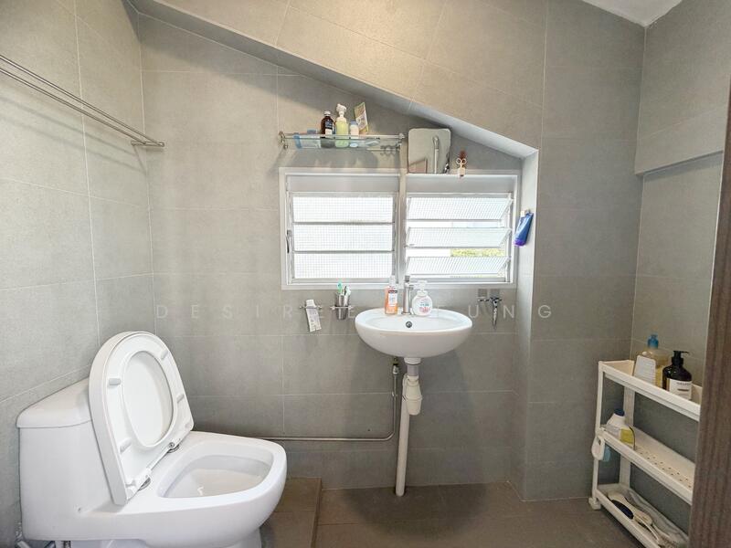 For Sale - 303 Hougang Avenue 5