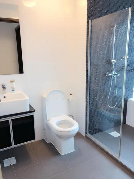 Vibes @ Kovan Condominium For Sale at S$ 1,350,000 | PropertyGuru Singapore - Bathroom