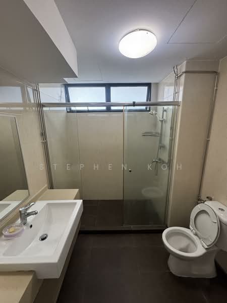 Fernwood Towers, 22 Fernwood Terrace, Room Rental, 80 sqft, Condominium For Rent, by Stephen Koh, 500048937 - Bathroom - PropertyGuru.com.sg