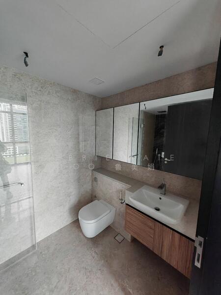 Pullman Residences Condominium For Sale at S$ 1,900,000 | PropertyGuru Singapore