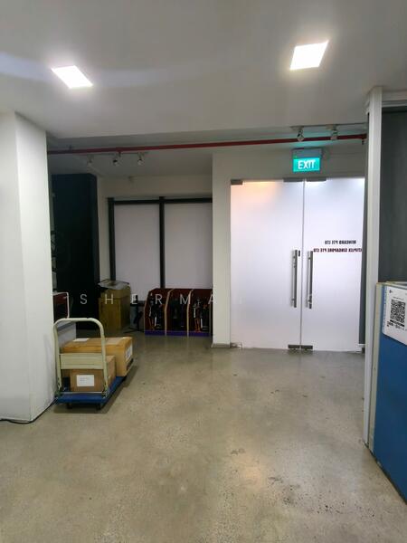 Oxley BizHub 2, 62 Ubi Road 1, 1,894 sqft, Light Industrial (B1) For Sale, by Sherman Ng, 500048950 - Entrance - CommercialGuru.com.sg