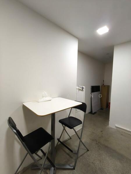 Oxley BizHub 2, 62 Ubi Road 1, 1,894 sqft, Light Industrial (B1) For Sale, by Sherman Ng, 500048950 - Kitchen - CommercialGuru.com.sg