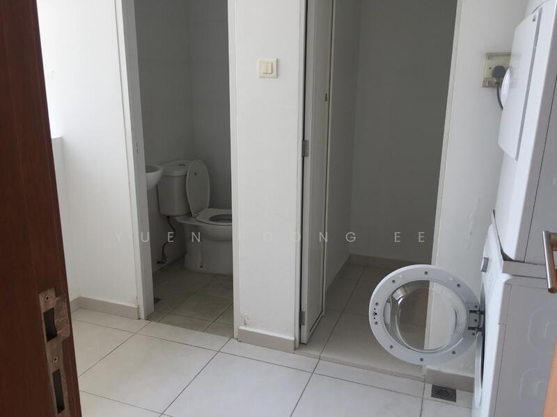 The Sea View, 37 Amber Road, 3 Bedrooms, 1,410 sqft, Condominium For Rent, by Yuen Foong Ee, 500048970 - Bathroom - PropertyGuru.com.sg