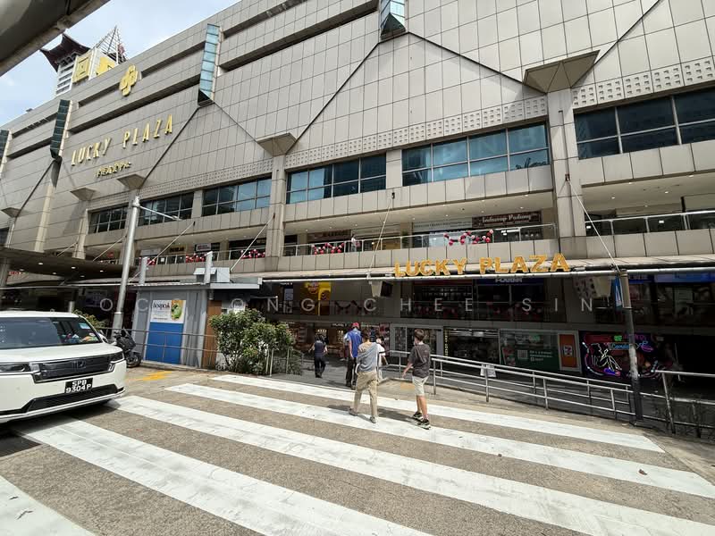 Lucky Plaza, 304 Orchard Road, 884 sqft, Food & Beverage For Sale, by OCS ONG CHEE SIN, 500048985 - Exterior - CommercialGuru.com.sg