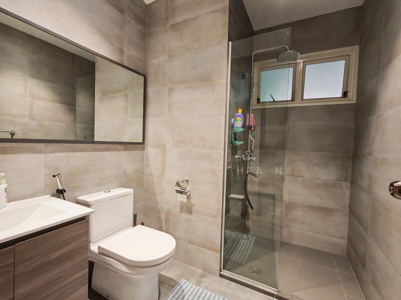 Sungrove Cluster House For Sale at S$ 5,800,000 | PropertyGuru Singapore - Bathroom