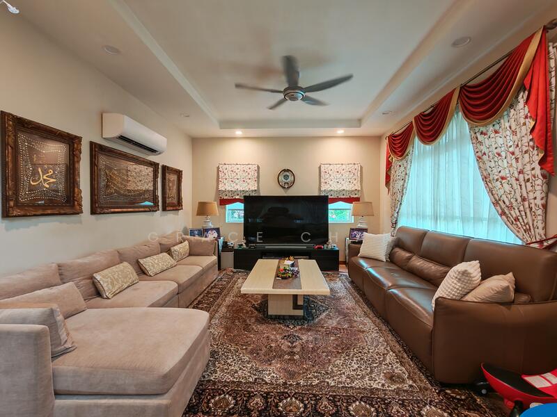 Sungrove Cluster House For Sale at S$ 5,800,000 | PropertyGuru Singapore - Living Room