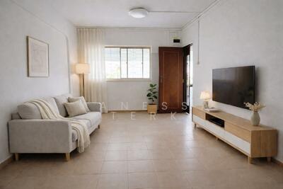 For Sale - 270 Tampines Street 21