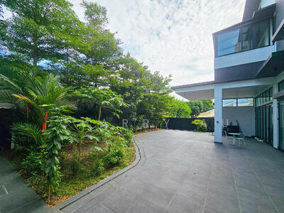 For Sale - Almost Like New Detached In Kovan Vicinity with Lift | MRT & Schs