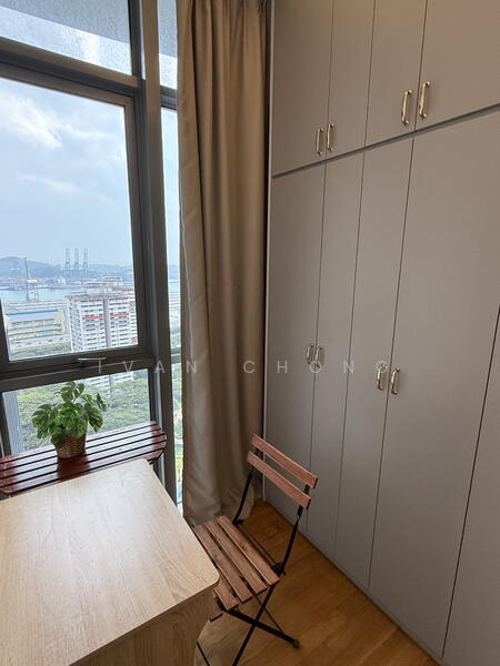 Bedroom 2 study corner