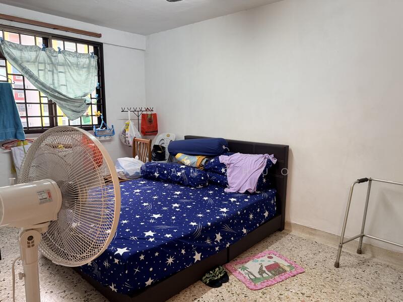 120 Lorong 2 Toa Payoh HDB Flat For Sale at S$ 300,000 | PropertyGuru Singapore