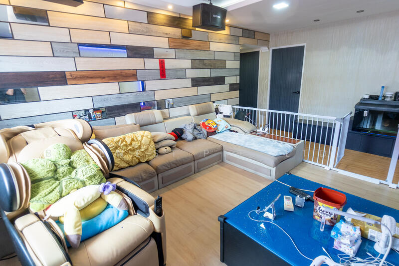 For Sale - 390 Yishun Avenue 6