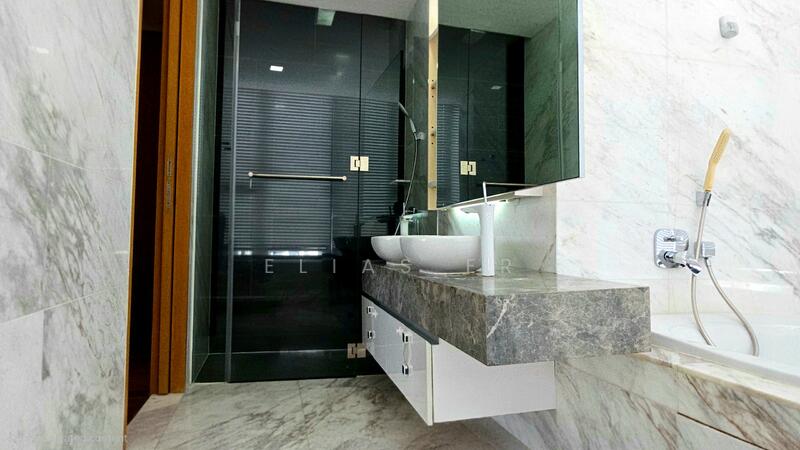 111 Emerald Hill Condominium For Sale at S$ 6,240,000 | PropertyGuru Singapore - Bathroom