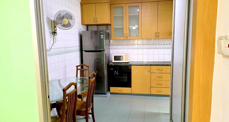 354 Woodlands Avenue 1, 354 Woodlands Avenue 1, 3 Bedrooms, 1,098 sqft, HDB Flat For Rent, by Steven Yan, 500049143 - Kitchen - PropertyGuru.com.sg