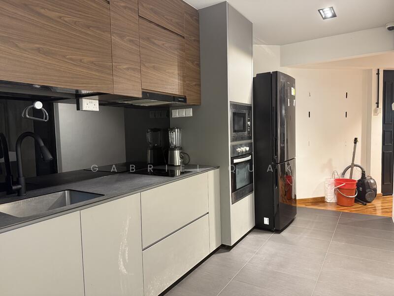 For Sale - 545 Woodlands Drive 16