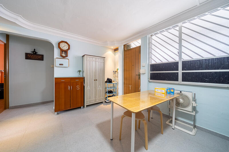 613 Hougang Avenue 8 HDB Flat For Sale at S$ 585,000 | PropertyGuru Singapore - Living Room