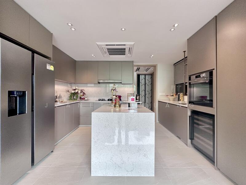 Pinetree Hill Condominium For Sale at S$ 7,970,000 | PropertyGuru Singapore - Kitchen