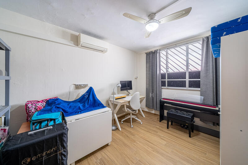 613 Hougang Avenue 8 HDB Flat For Sale at S$ 585,000 | PropertyGuru Singapore - Study