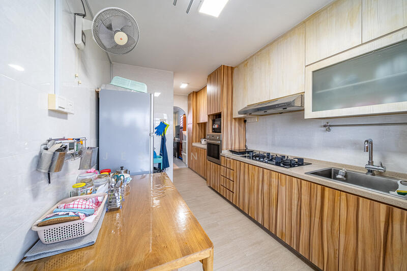 613 Hougang Avenue 8 HDB Flat For Sale at S$ 585,000 | PropertyGuru Singapore - Kitchen