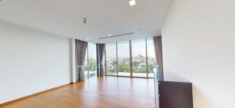 Freehold 2.5 Storeys Bungalow in the East Bungalow House For Sale at S$ 11,200,000 | PropertyGuru Singapore