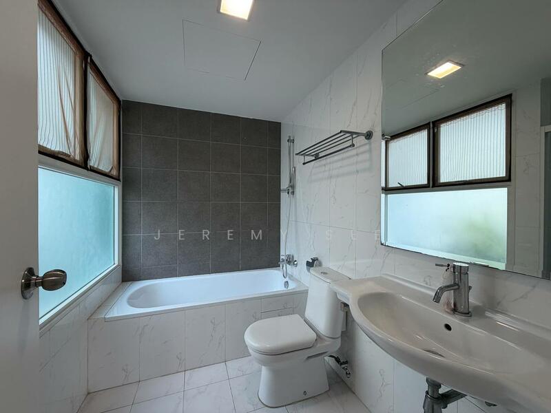 Blossoms @ Woodleigh Condominium For Sale at S$ 2,888,888 | PropertyGuru Singapore - Bathroom