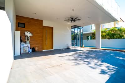 For Sale - Third Street / Fourth Street