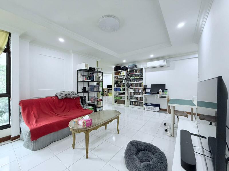 472 Segar Road HDB Flat For Sale at S$ 630,000 | PropertyGuru Singapore - Living Room