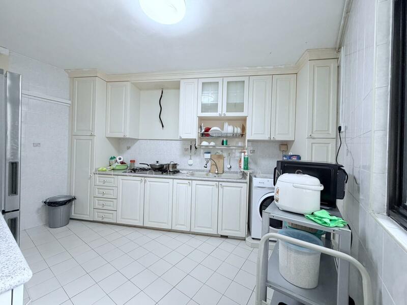 472 Segar Road HDB Flat For Sale at S$ 630,000 | PropertyGuru Singapore - Kitchen