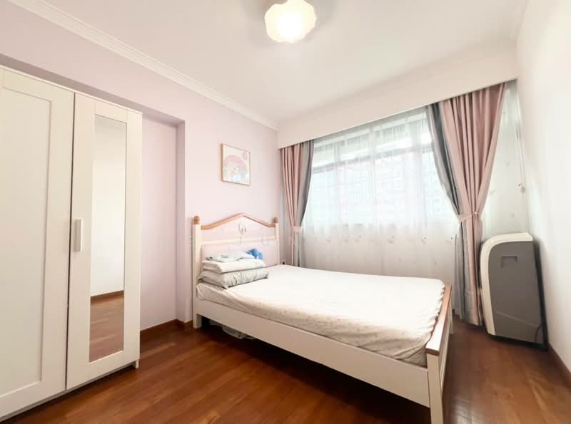 377A Hougang Street 32 HDB Flat For Sale at S$ 1,130,000 | PropertyGuru Singapore - Bedroom
