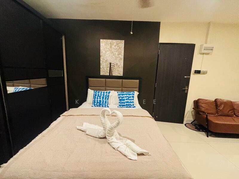 JJH Serviced Apartments, 2A-4B Wolskel Road, Studio, 250 sqft, Condominium For Rent, by K. C. Lee, 500049420 - Bedroom - PropertyGuru.com.sg