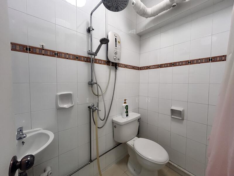 Hillcrest Arcadia, 251 Arcadia Road, 3 Bedrooms, 1,711 sqft, Condominium For Rent, by Lee Yeen, 500049454 - PropertyGuru.com.sg