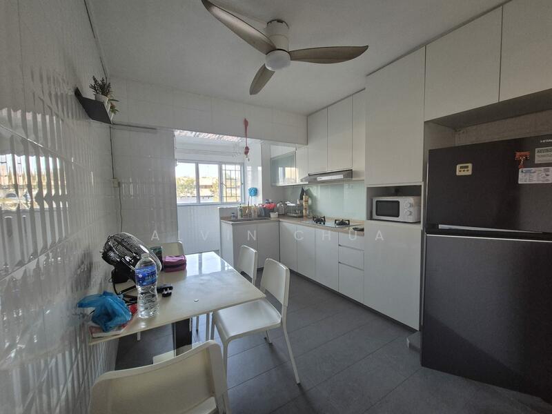 416 Pandan Gardens, 416 Pandan Gardens, Room Rental, 155 sqft, HDB Flat For Rent, by Alvin Chua, 500049470 - Kitchen - PropertyGuru.com.sg