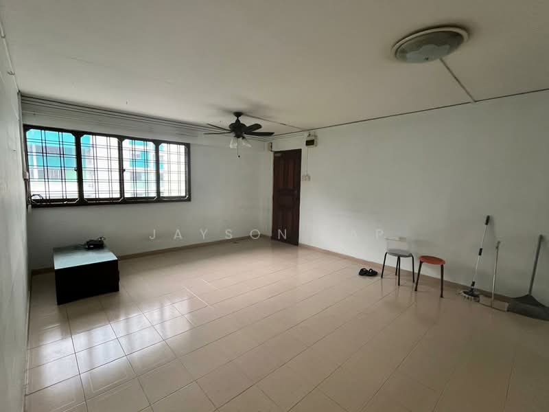 104 Woodlands Street 13, 104 Woodlands Street 13, 3 Bedrooms, 979 sqft, HDB Flat For Sale, by Jayson Yap, 500049480 - Living Room - PropertyGuru.com.sg