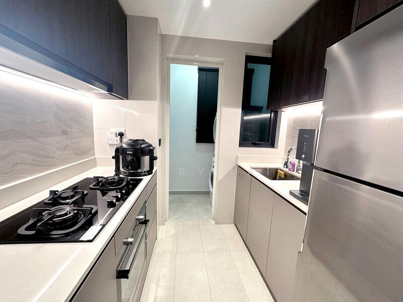 Riverfront Residences Condominium For Sale at S$ 2,200,000 | PropertyGuru Singapore - Kitchen