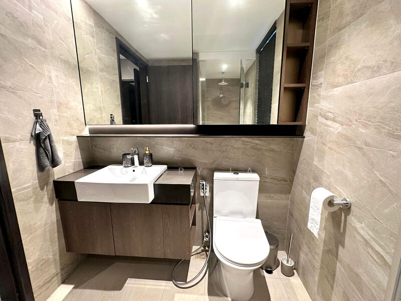 Riverfront Residences Condominium For Sale at S$ 2,200,000 | PropertyGuru Singapore - Bathroom