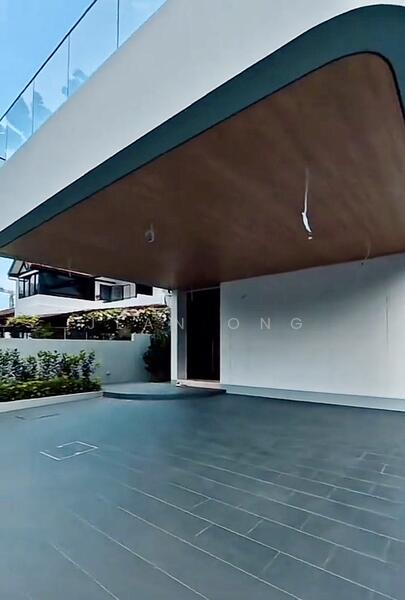 ❤️Modern 2.5 sty with huge, bright natural basement. 1km School. Quiet.☎️ Jean 93571119 Bungalow House For Sale at S$ 19,800,000 | PropertyGuru Singapore - Car Park