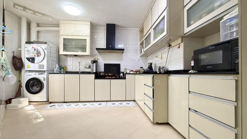 307B Anchorvale Road HDB Flat For Sale at S$ 880,000 | PropertyGuru Singapore - Kitchen