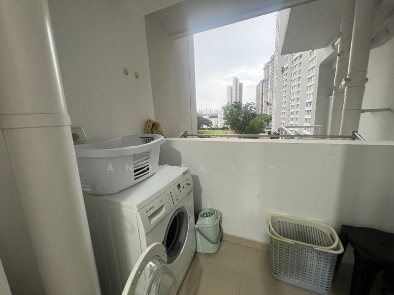 38 Margaret Drive, 38 Margaret Drive, Room Rental, 90 sqft, HDB Flat For Rent, by Andrea Loh, 500049555 - Balcony - PropertyGuru.com.sg