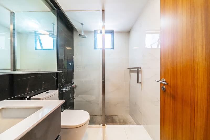 Watertown Condominium For Sale at S$ 988,000 | PropertyGuru Singapore - Bathroom