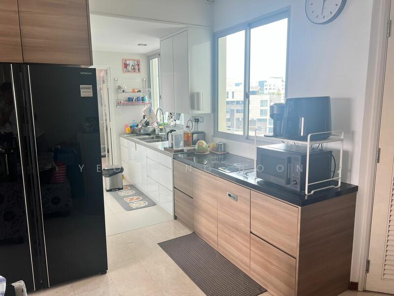Scenic Heights Condominium For Sale at S$ 2,380,000 | PropertyGuru Singapore - Kitchen