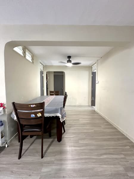 663 Yishun Avenue 4 HDB Flat For Sale at S$ 735,000 | PropertyGuru Singapore - Dining Room