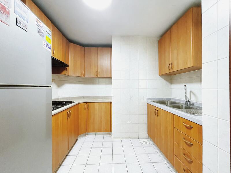 RARE!! 999 YEARS!!! CHEAP!!! WALK TO MRT!!! Condominium For Sale at S$ 2,100,000 | PropertyGuru Singapore