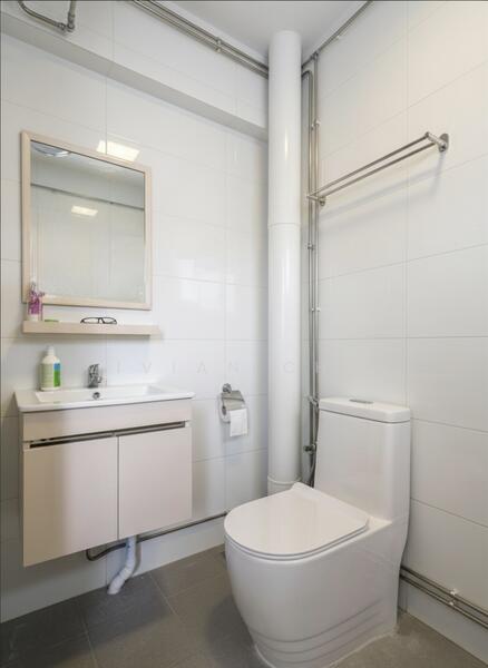 655 Hougang Avenue 8 HDB Flat For Sale at S$ 690,000 | PropertyGuru Singapore - Bathroom