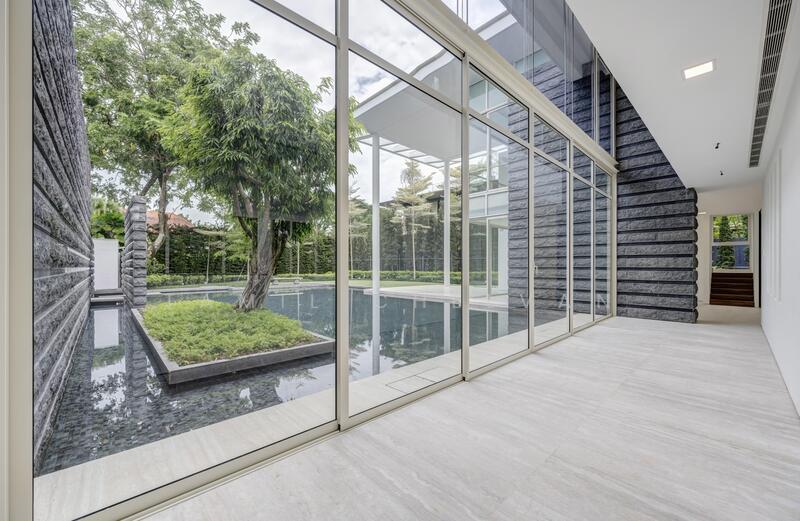 District 10 Belmont / Leedon / Cornwall Good Class Bungalow For Sale at S$ 43,800,000 | PropertyGuru Singapore - Exterior
